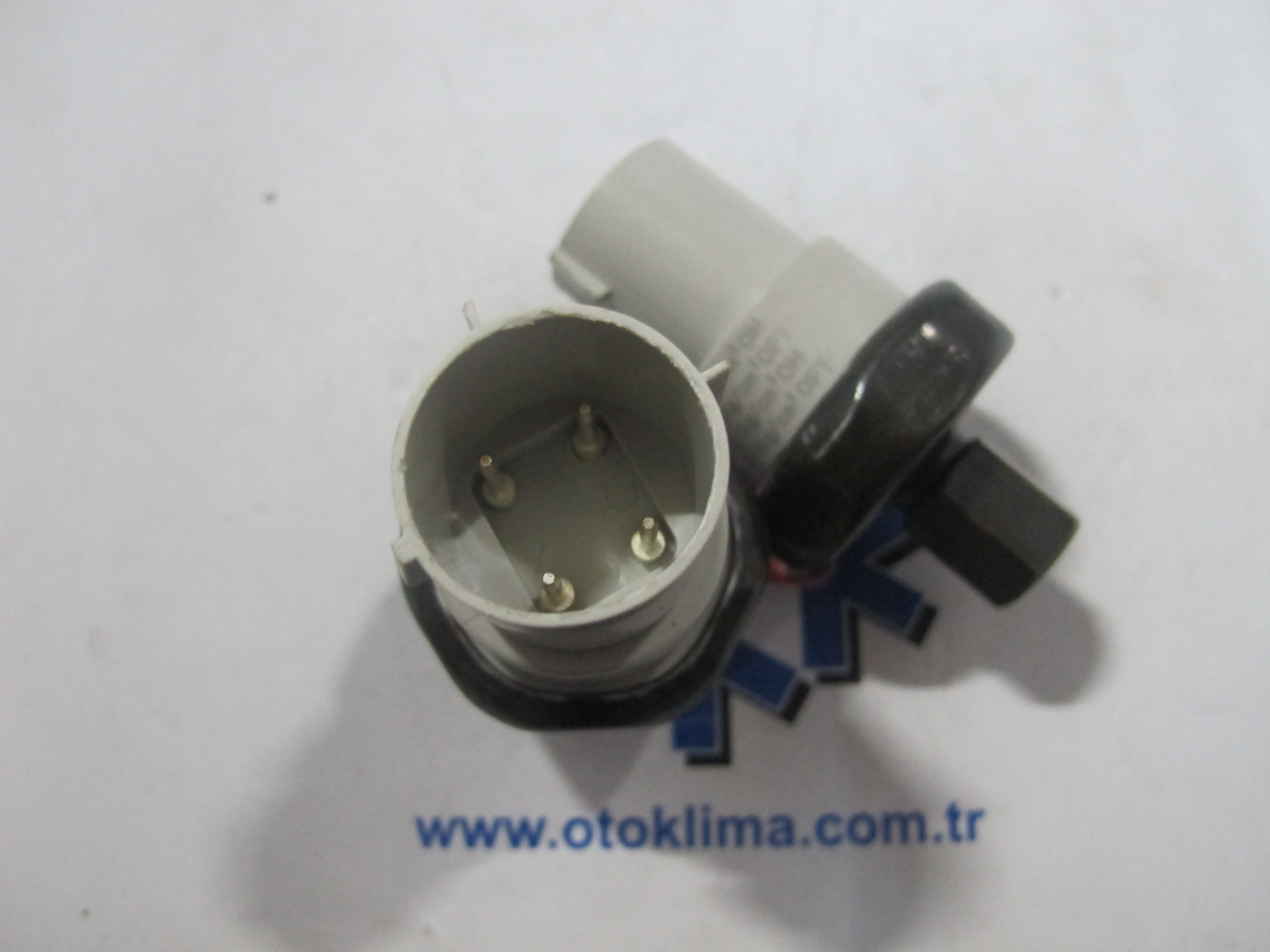 KYOPS6922  FORD FOCUS - CONNECT OEM : F3DH-19D594AA