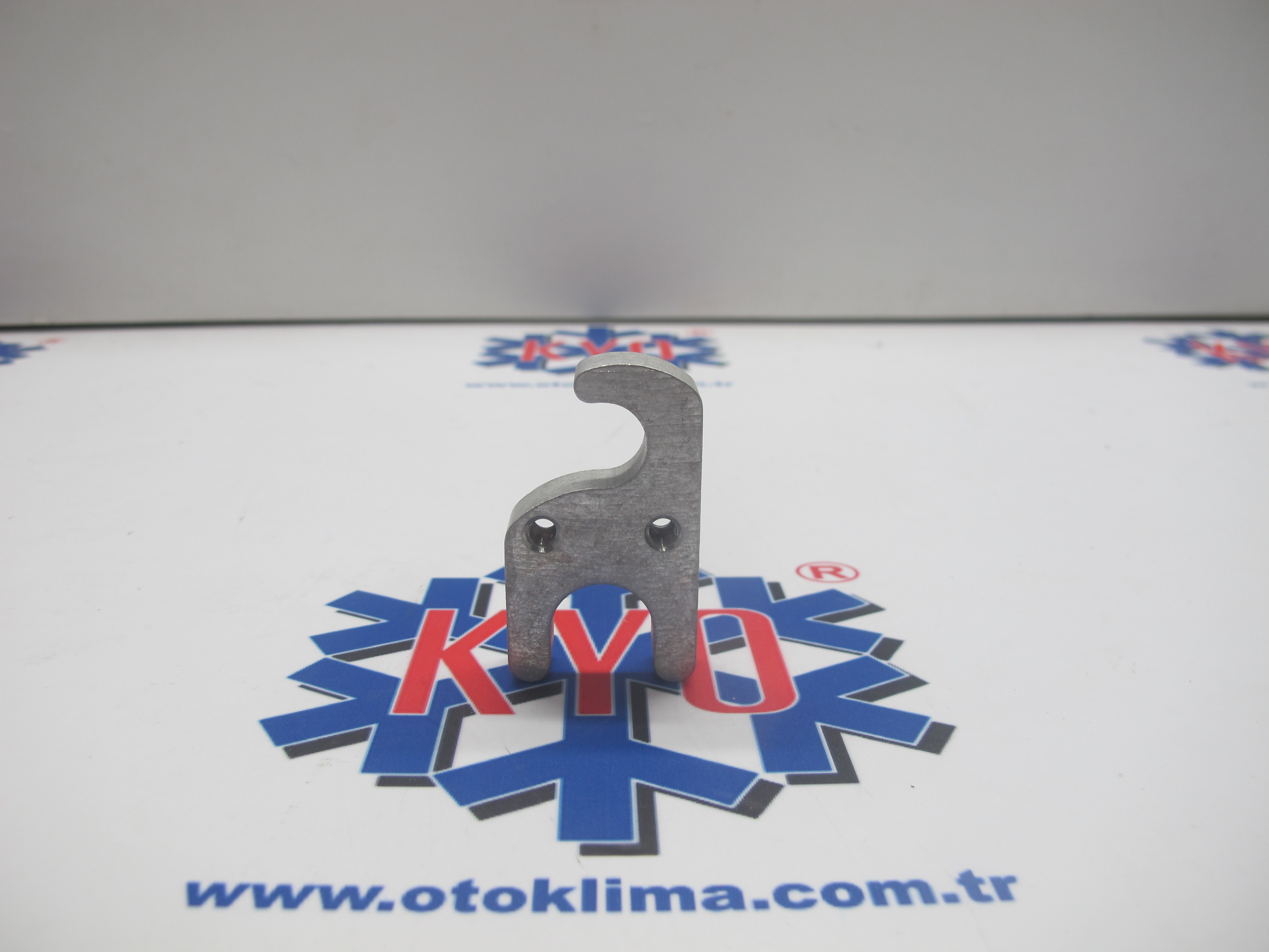 KYO7928A  EXPENSİON VALF KELEPÇESİ