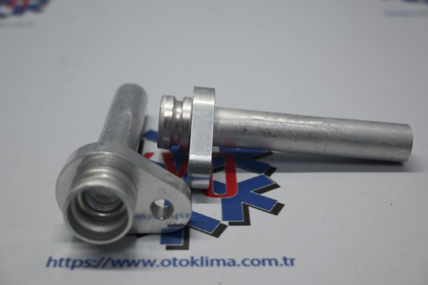 KYO7949B  RENAULT 21MM TEK ORİNGLİ KOMPRESÖR - RADYATÖR ARASİ