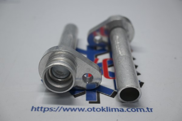 KYO7949B  RENAULT 21MM TEK ORİNGLİ KOMPRESÖR - RADYATÖR ARASİ