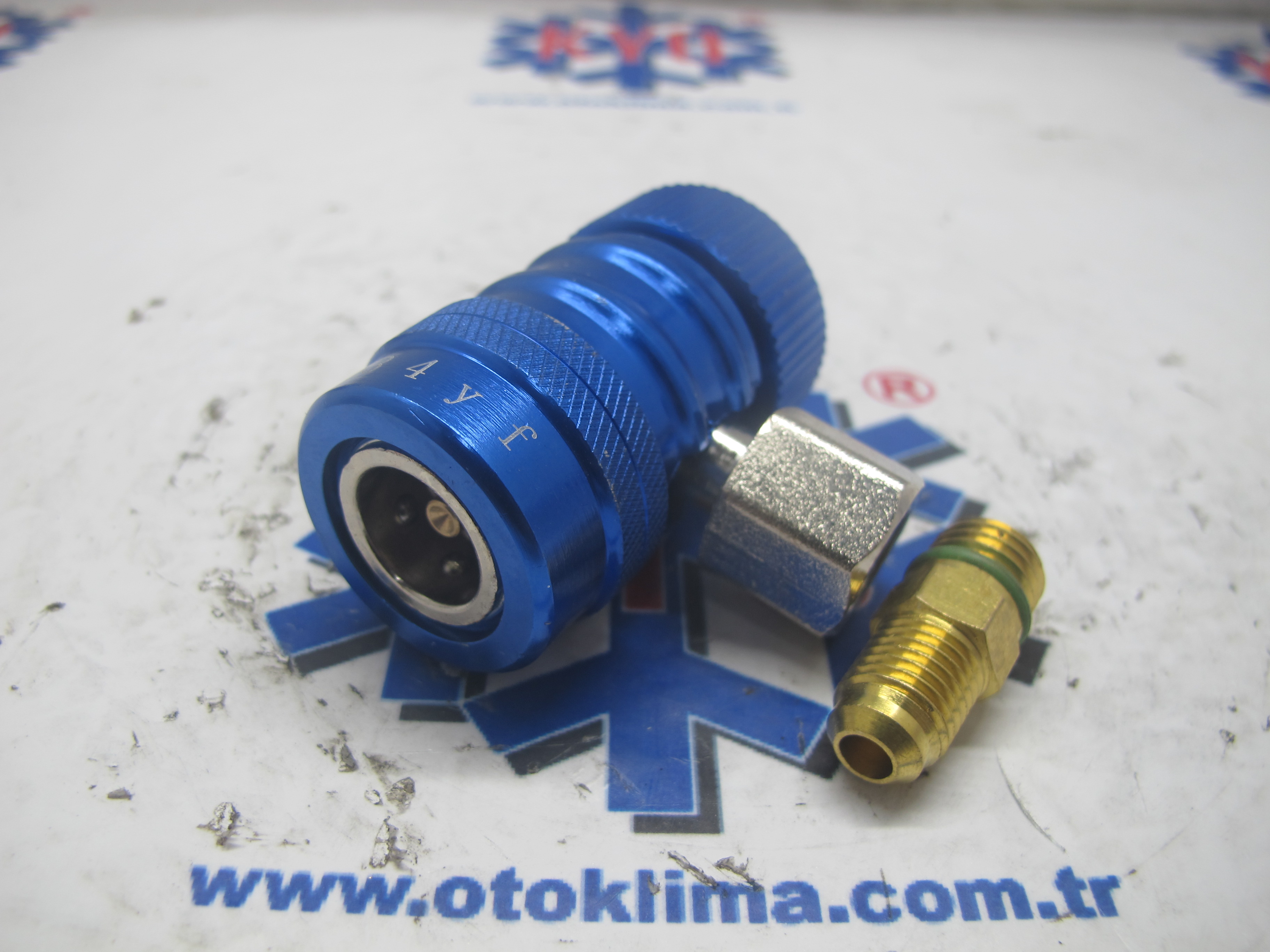 KYOA721 R-1234YF  MAVİ ALÇAK BASINC GAZ BASMA VANASİ 