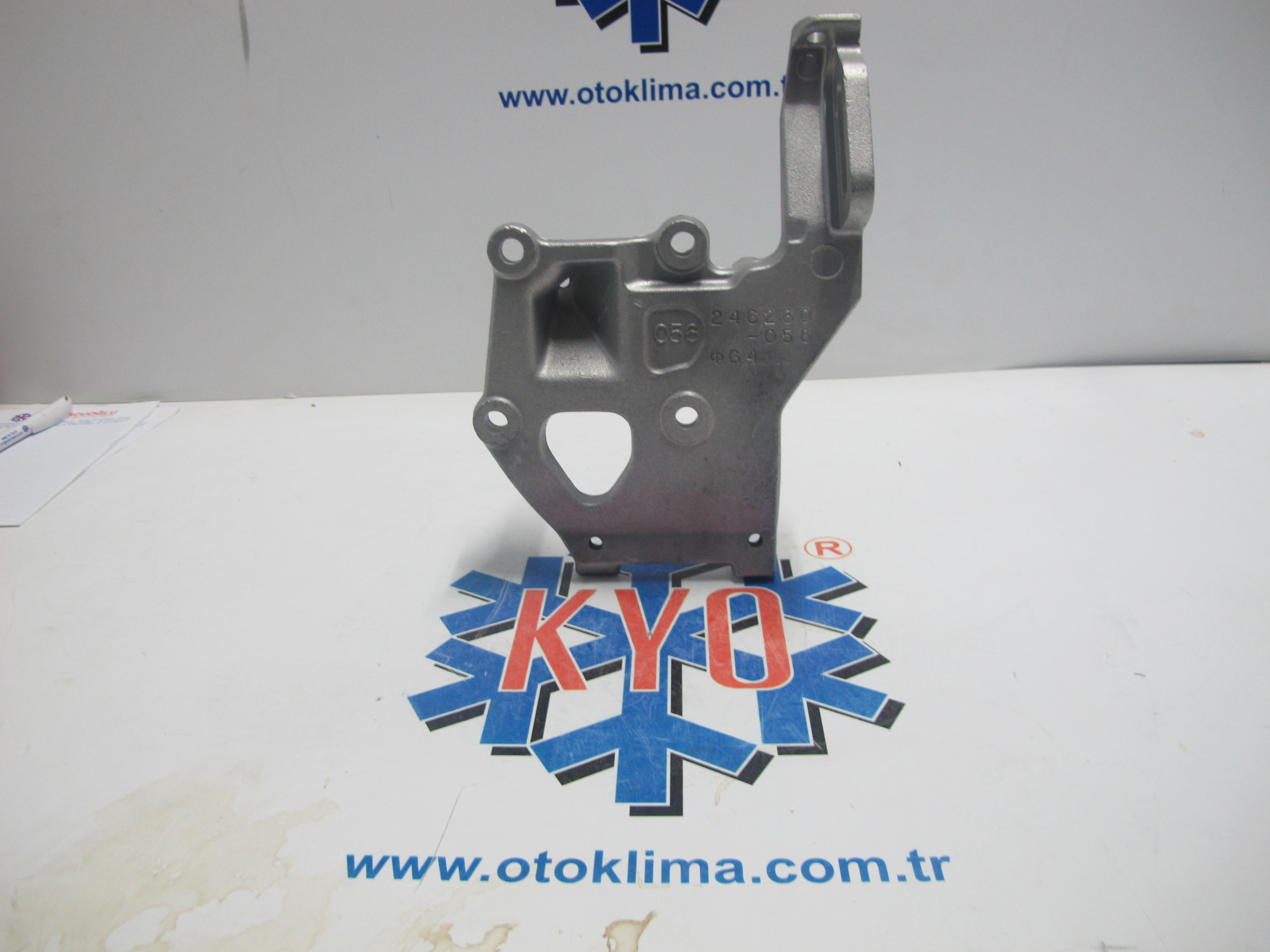 KYOBR1023 TOYOTA BRAKET 