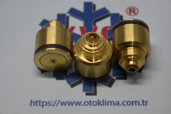 KYOCV7723  FORD - MAZDA -HONDA -  SANDEN 