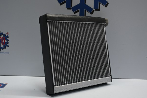 KYOEV 271200957R  RENAULT FLUENCE OEM : 271200957R