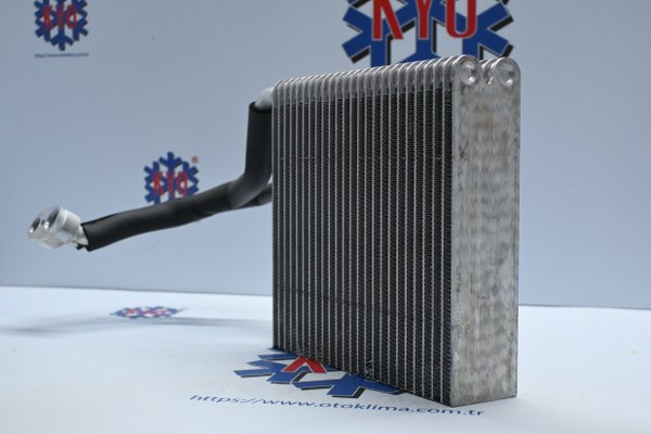 KYOEV 8E1820103  AUDİ A4 OEM: 8E1820103