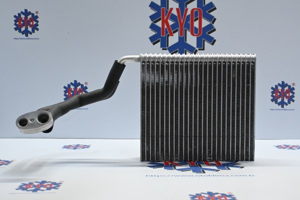 KYOEV 8E1820103  AUDİ A4 OEM: 8E1820103