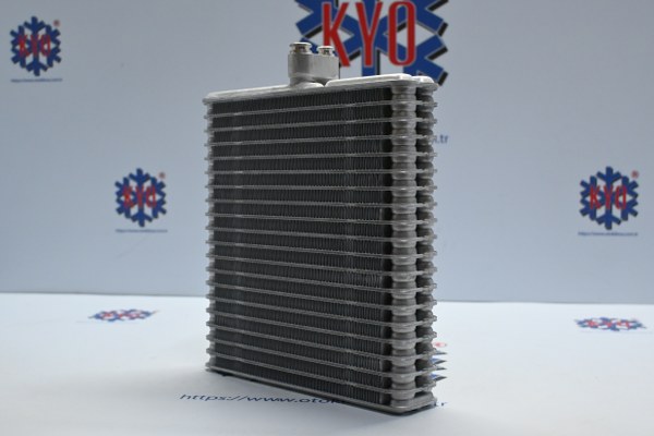 KYOEV YT20M00004S008  KOBELCO EXCAVATÖR CASG - IH  CX 220 OEM : YT20M00004S008 - YT20M00004S068