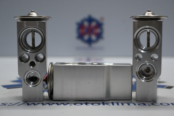 KYOEX9926 MERCEDES BENZ-RENAULT-PORSCHE OEM:7701206357 