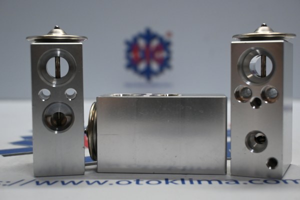 KYOEX9928 FIAT DOBLO OEM:46722958 