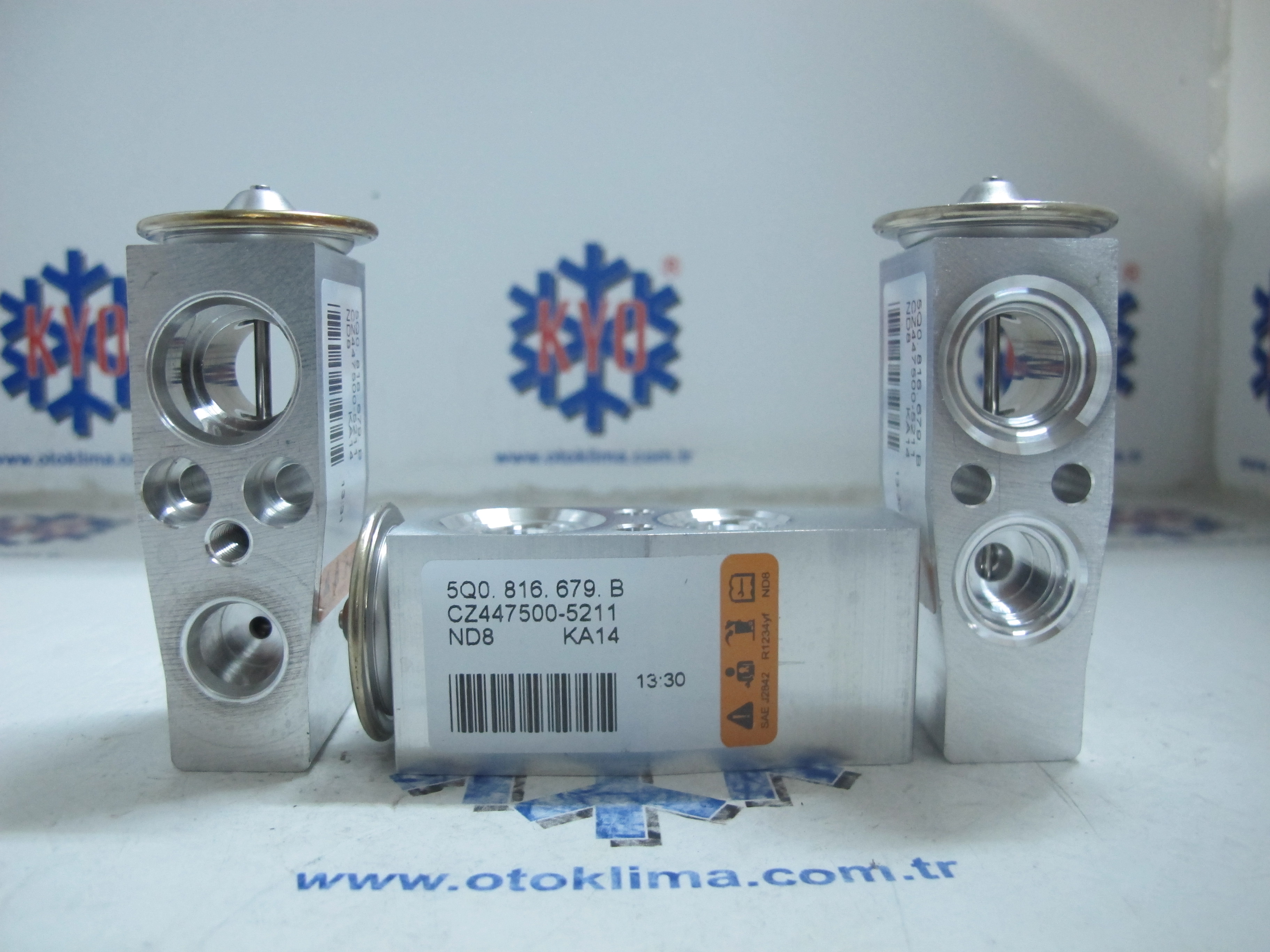 KYOEX9991  AUDİ - VOLKSAGEN OEM : 5Q0816679B