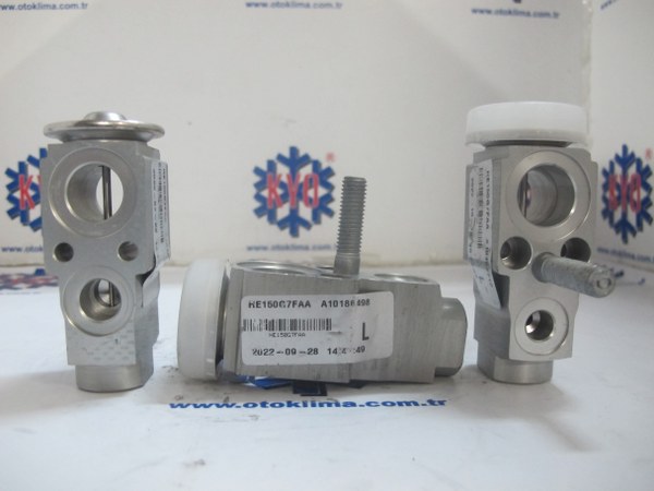 KYOEX9932 BMW G30 G11 OEM :  -HE150G7FAA - A10136977