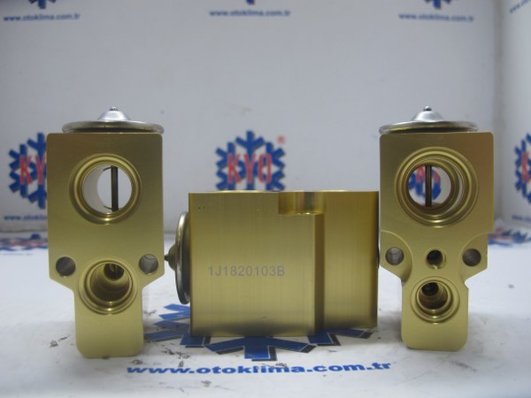 KYOEX9949 VW POLO , GOLF IV AUDİ A3  OEM : 1J1820103B