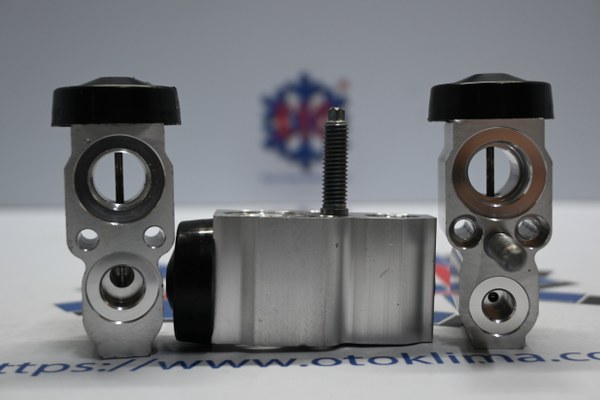 KYOEX9954ORJ  FORD TRANSİT CUSTOM  / OPEL İNSİGNİA / CHEVROLET CRUZE ORJİNAL OEM : BK21-19849-AB -52427385