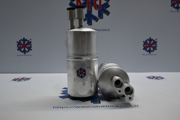 KYOF9482  RENAULT MEGANE II OEM: 8200247360 