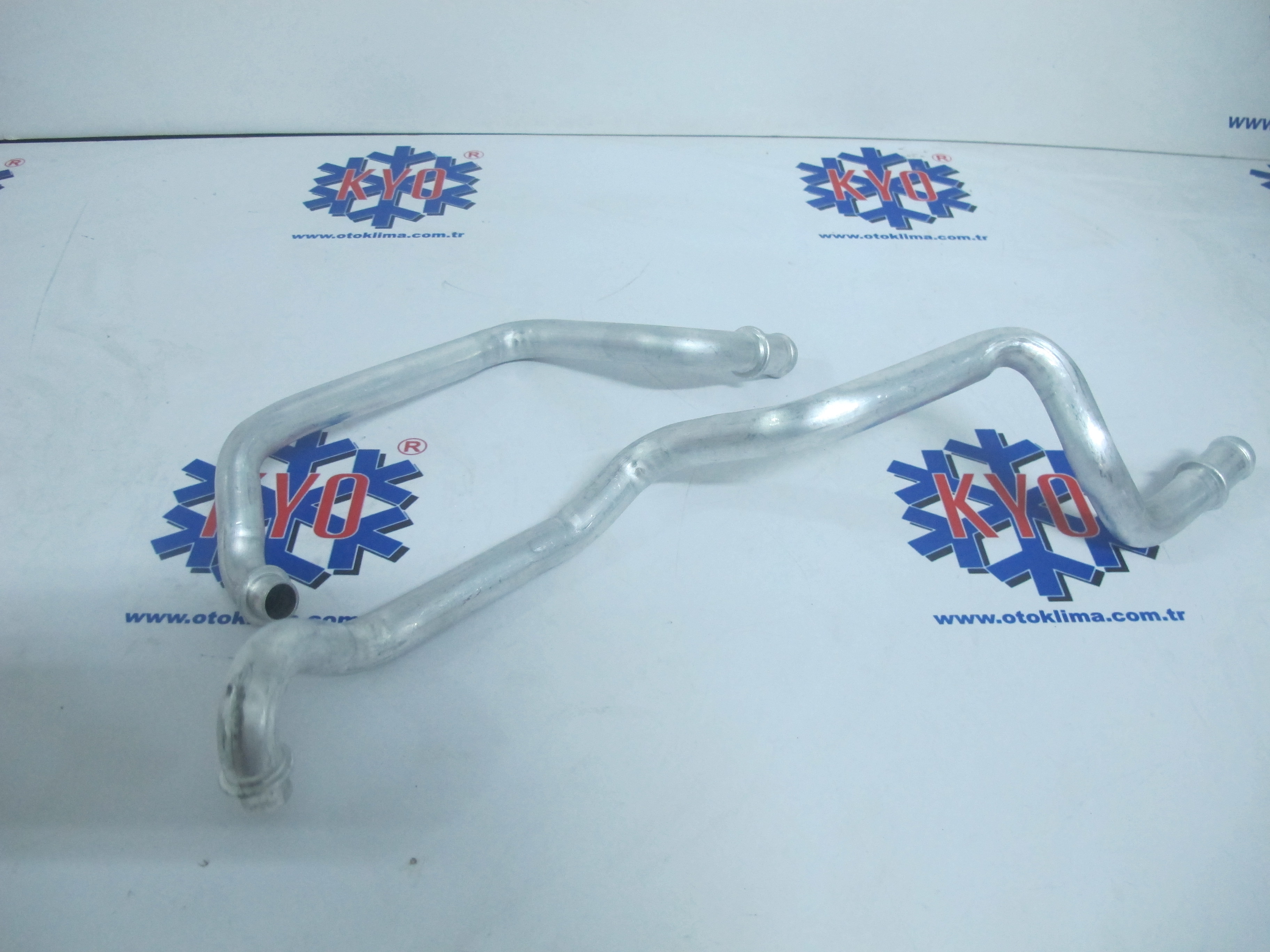 KYOH00071 RENAULT MEGANE III - TRAFİC III - SCENİC III KALORİFER BORUSU OEM : 924147731R 