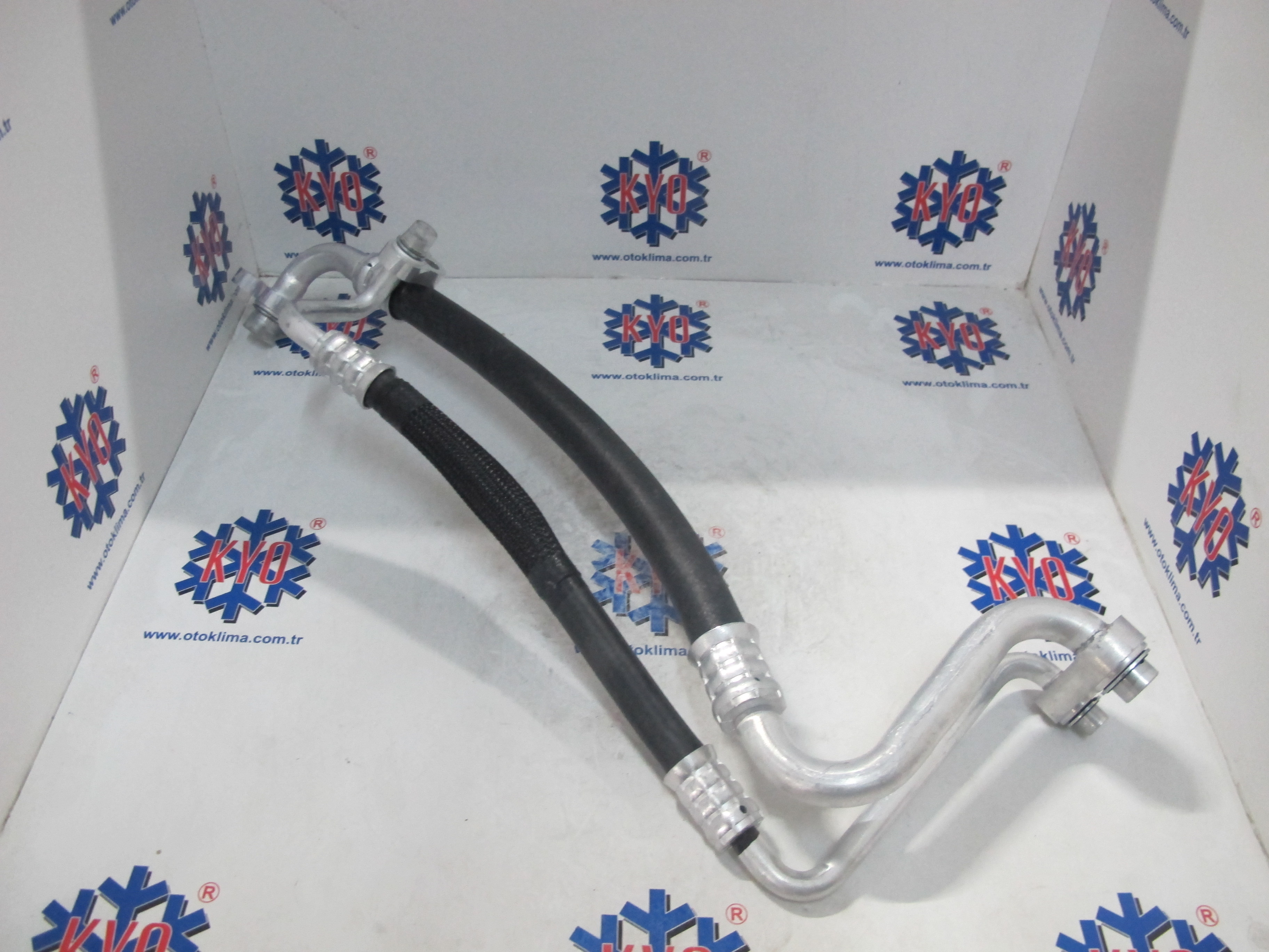 KYOH01664 OPEL  İNSİGNİA   OEM : GM13220107