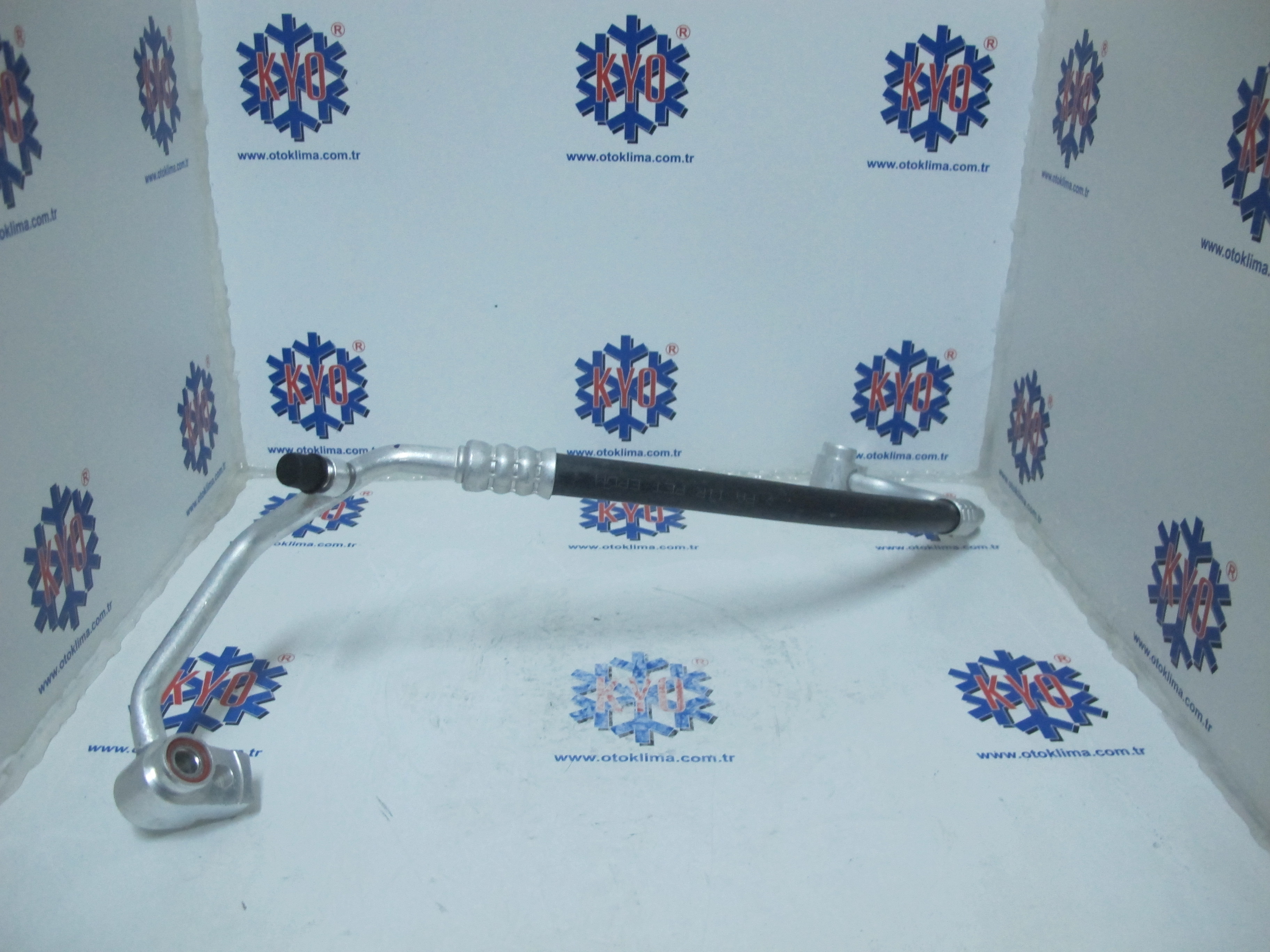 KYOH01730 FORD FOCUS Y.M 