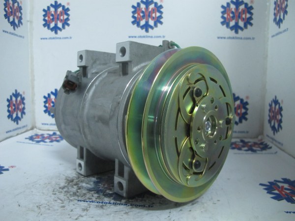 KYOK06011 İŞ MAKİNASI HİTACHİ 24V V KAYİŞ OEM : 506011-8620