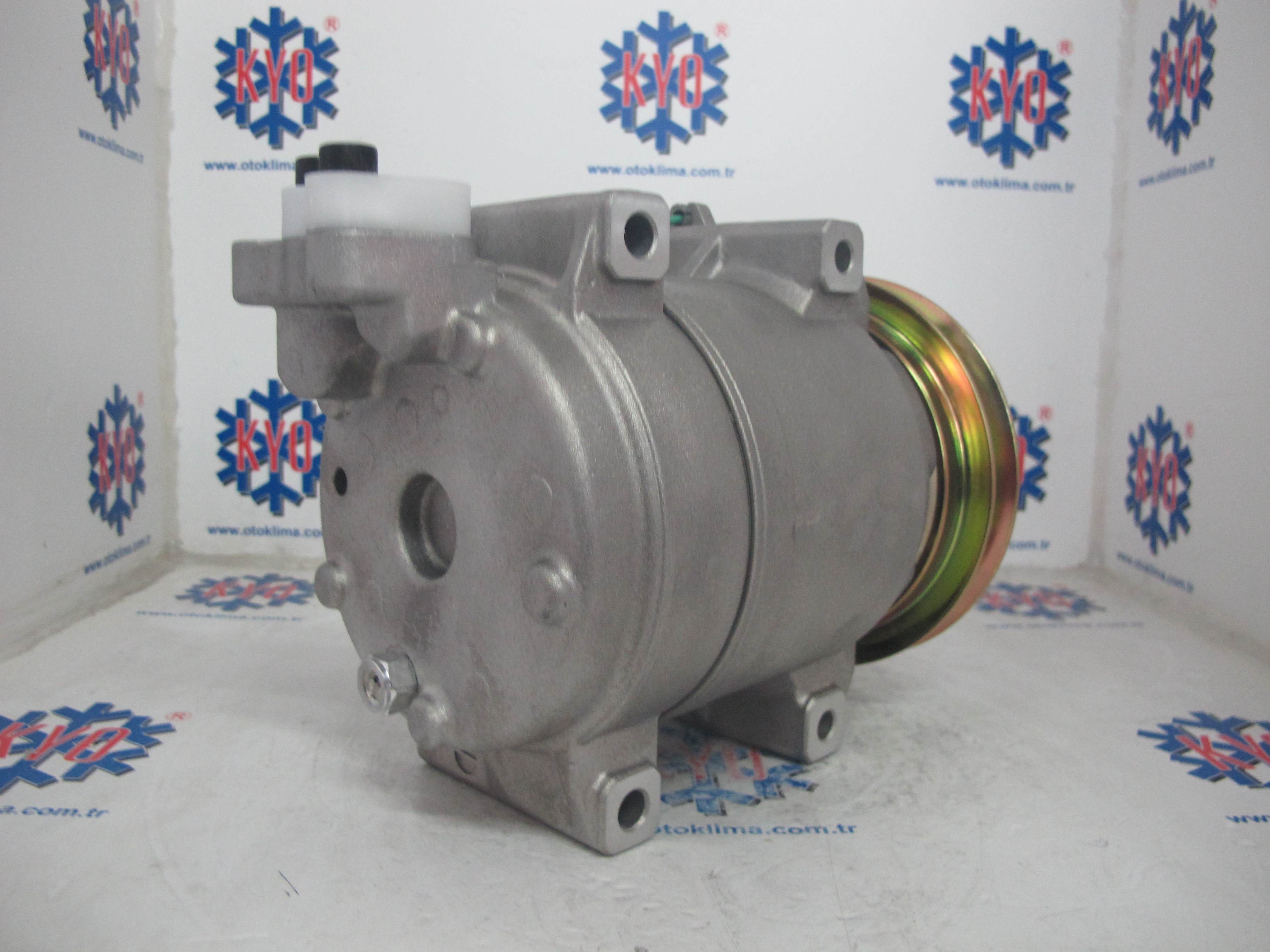 KYOK06013 HİTACHİ İŞ MAKİNASI OEM : 815034