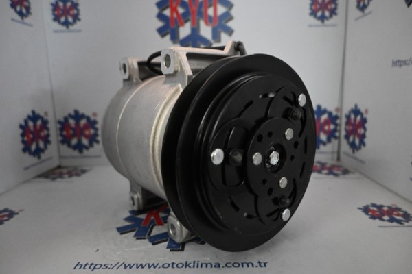 KYOK06013 HİTACHİ İŞ MAKİNASI V KAYIŞ 24V OEM : 815034 - Z0016466a