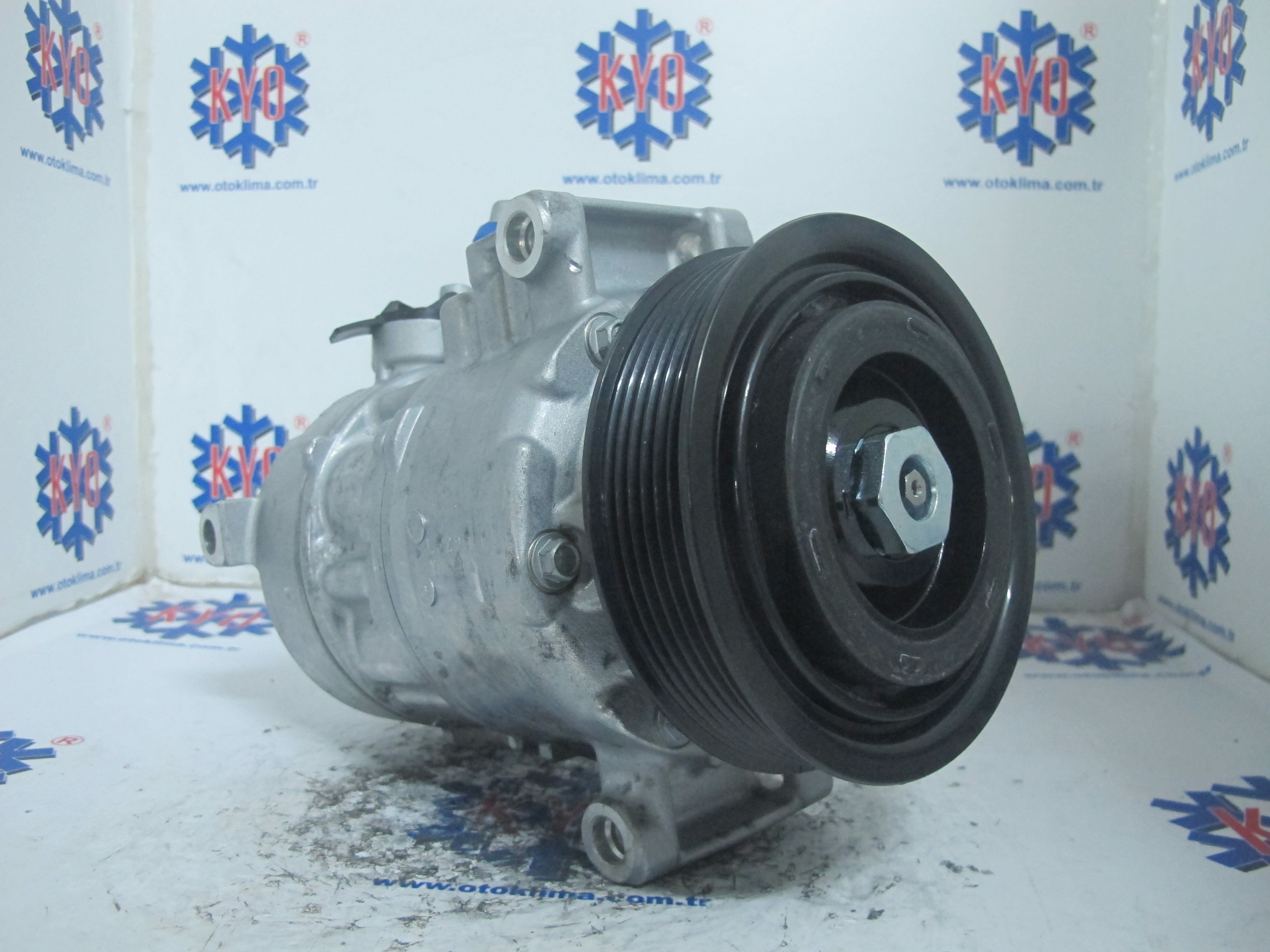 KYOK15004 AUDİ A6 - A7 6 PK CAP : 115 OEM : 4GD260805B