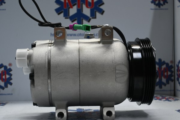 KYOK15009 VOLKSWAGEN PASSAT/AUDI A4 4 PK OEM:8D0260805D/8D0260805M