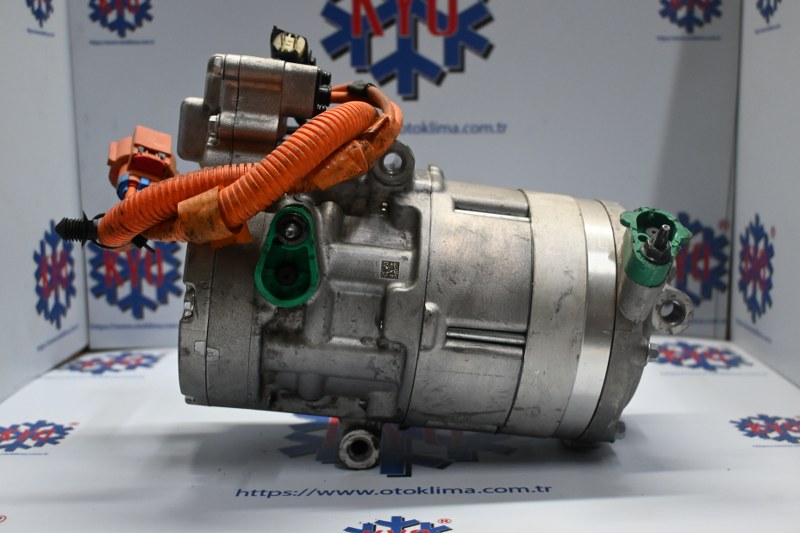 KYOK150100 TESLA MODEL X OEM : 1042442-00-G