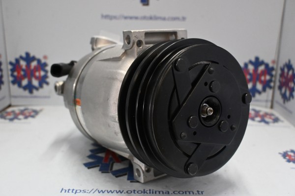 KYOK150119 İŞ MAKİNESİ NEW HOLLAND V5 OEM : 323104150 - 40420073 -1131383-62085015167A