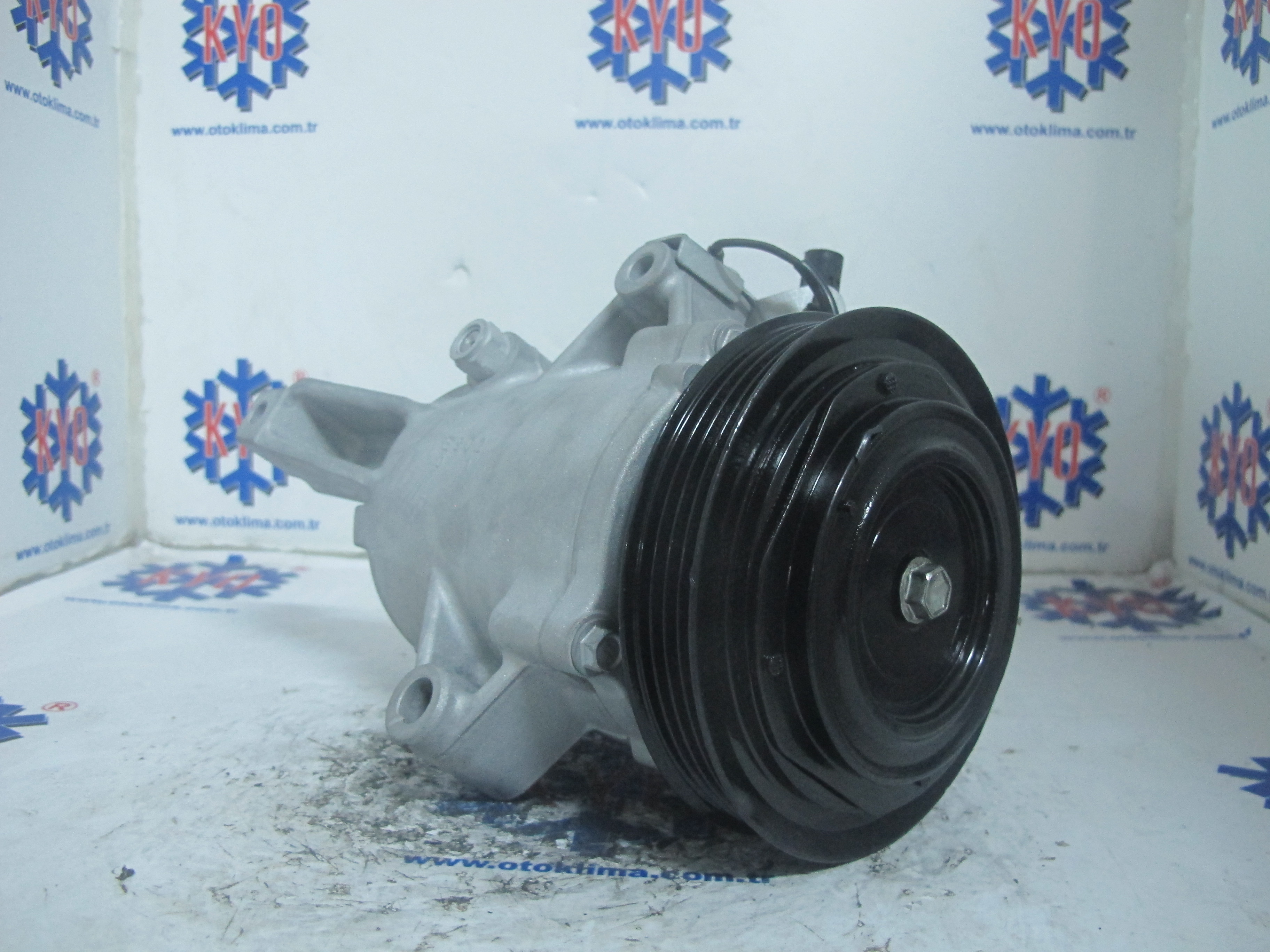 KYOK15012 SUZUKİ SWİFT OEM : 447280-3572 - 95200-52R00
