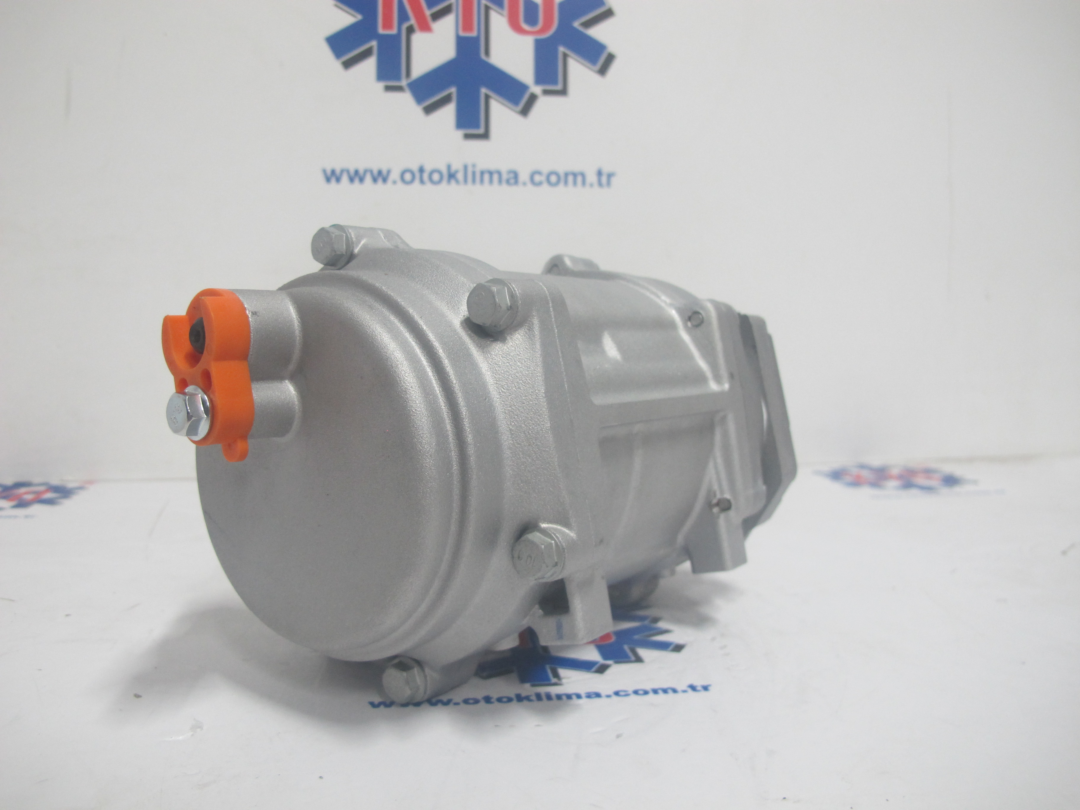 KYOK15018 TAVAN PARK KLİMA 12V KOMPRESÖR 