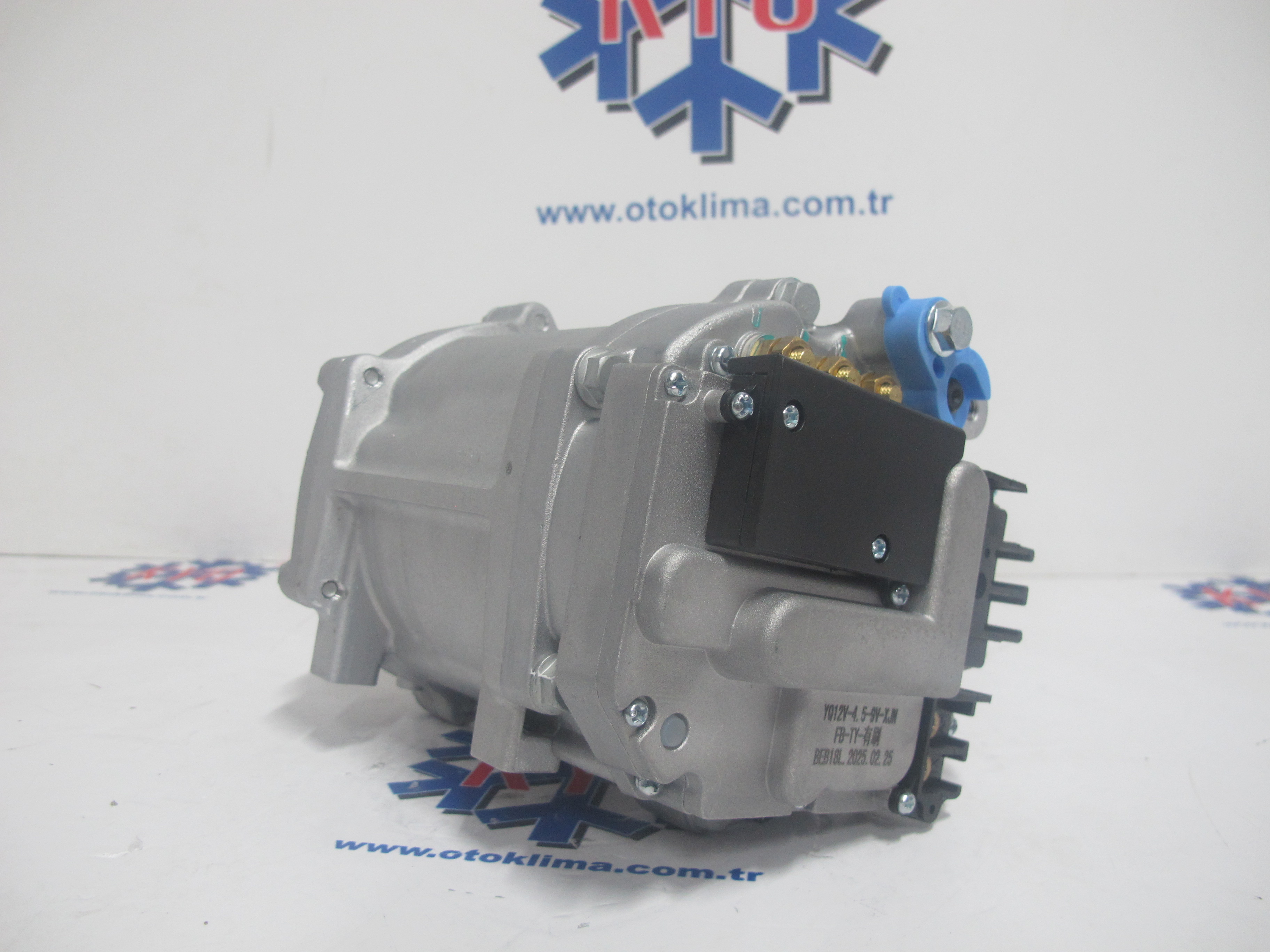 KYOK15018 TAVAN PARK KLİMA 12V KOMPRESÖR 