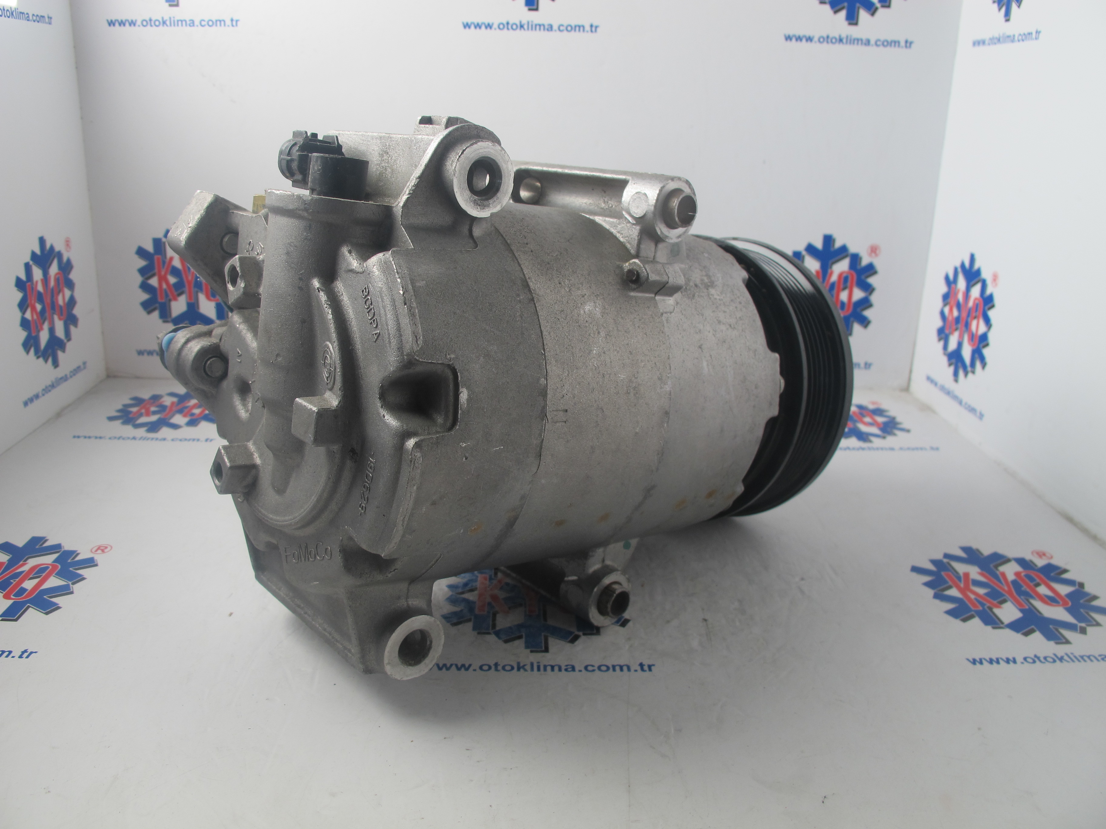 KYOK150211  FORD  FİESTA OEM : CV21-19D629-BB