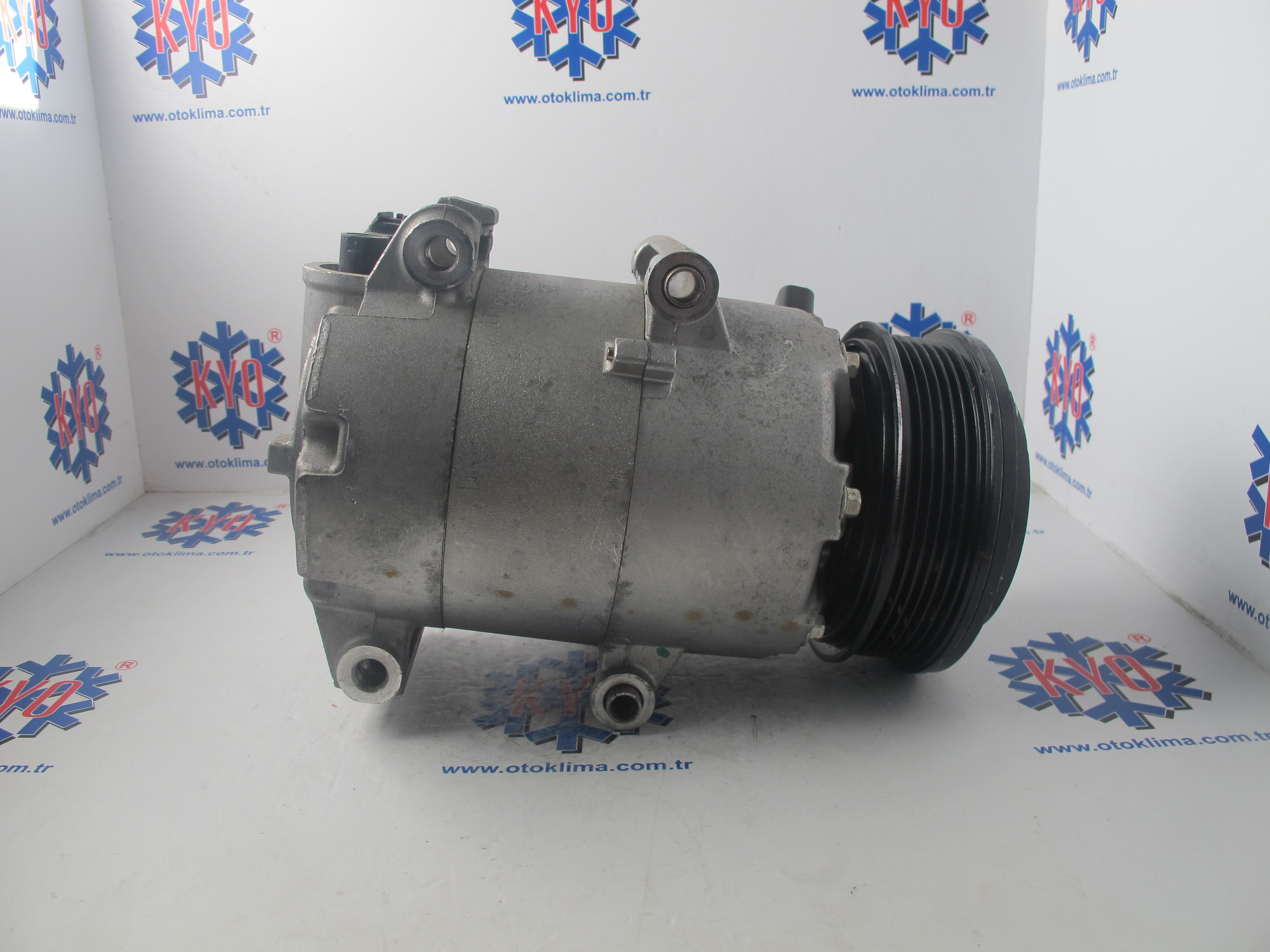 KYOK150211  FORD  FİESTA OEM : CV21-19D629-BB