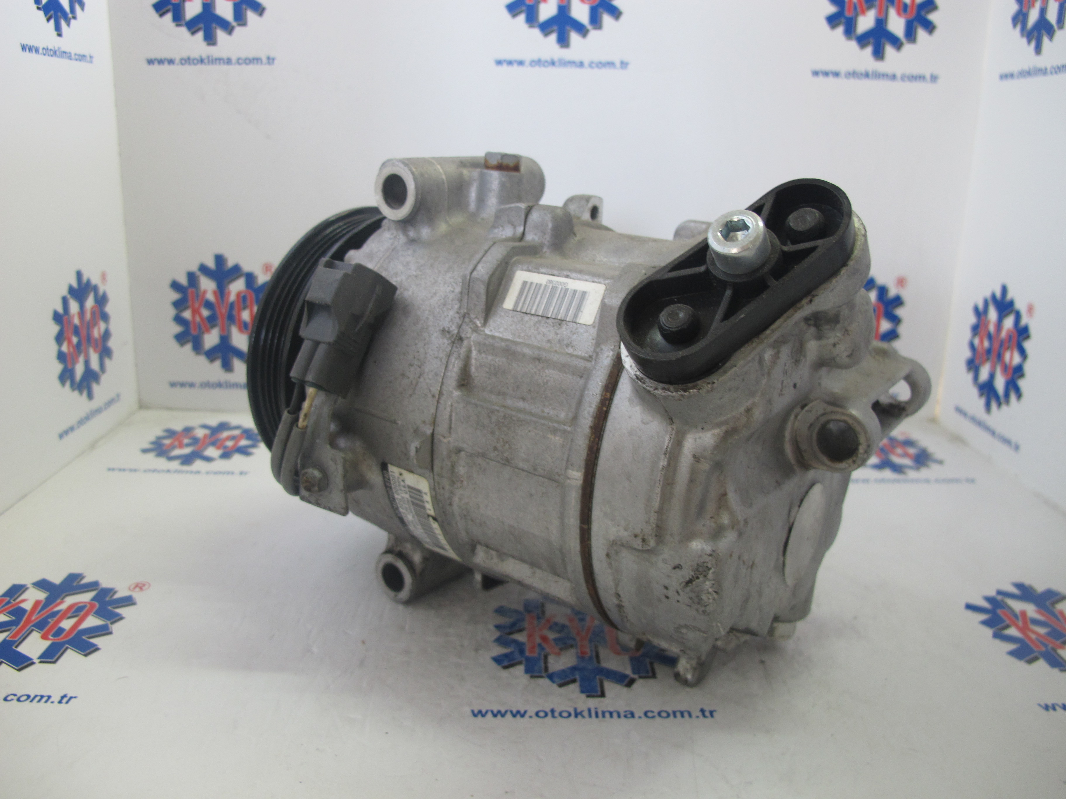 KYOK150216 JEEP NİTRO OEM : MC447160-6740