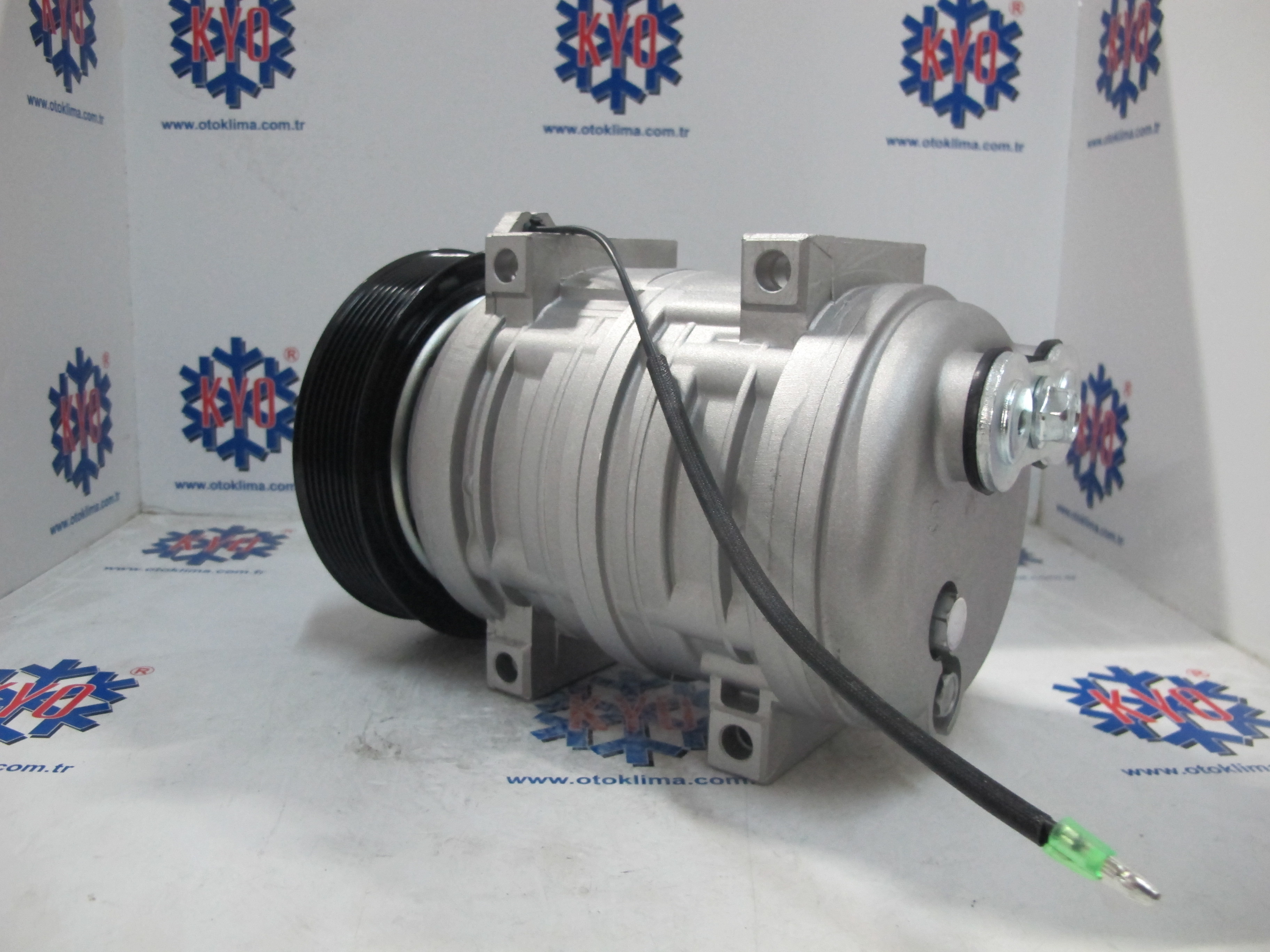 KYOK150237 TM21 12V 8 PK  ÇAP : 137 OEM : 488-47242