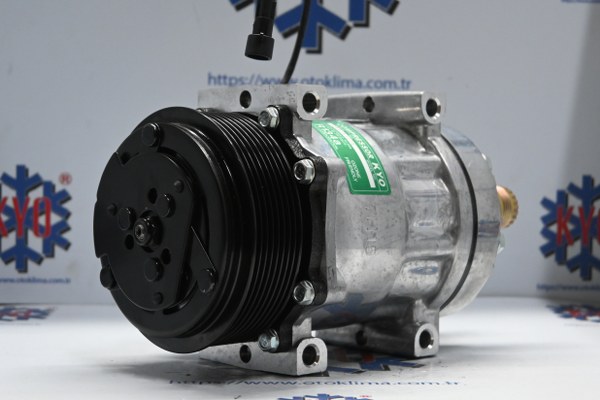 KYOK15025  İVECO İŞ MAKİNESİ SD7H15 12V 8 PK 32X32 OEM : 504185596/SANDEN 8124