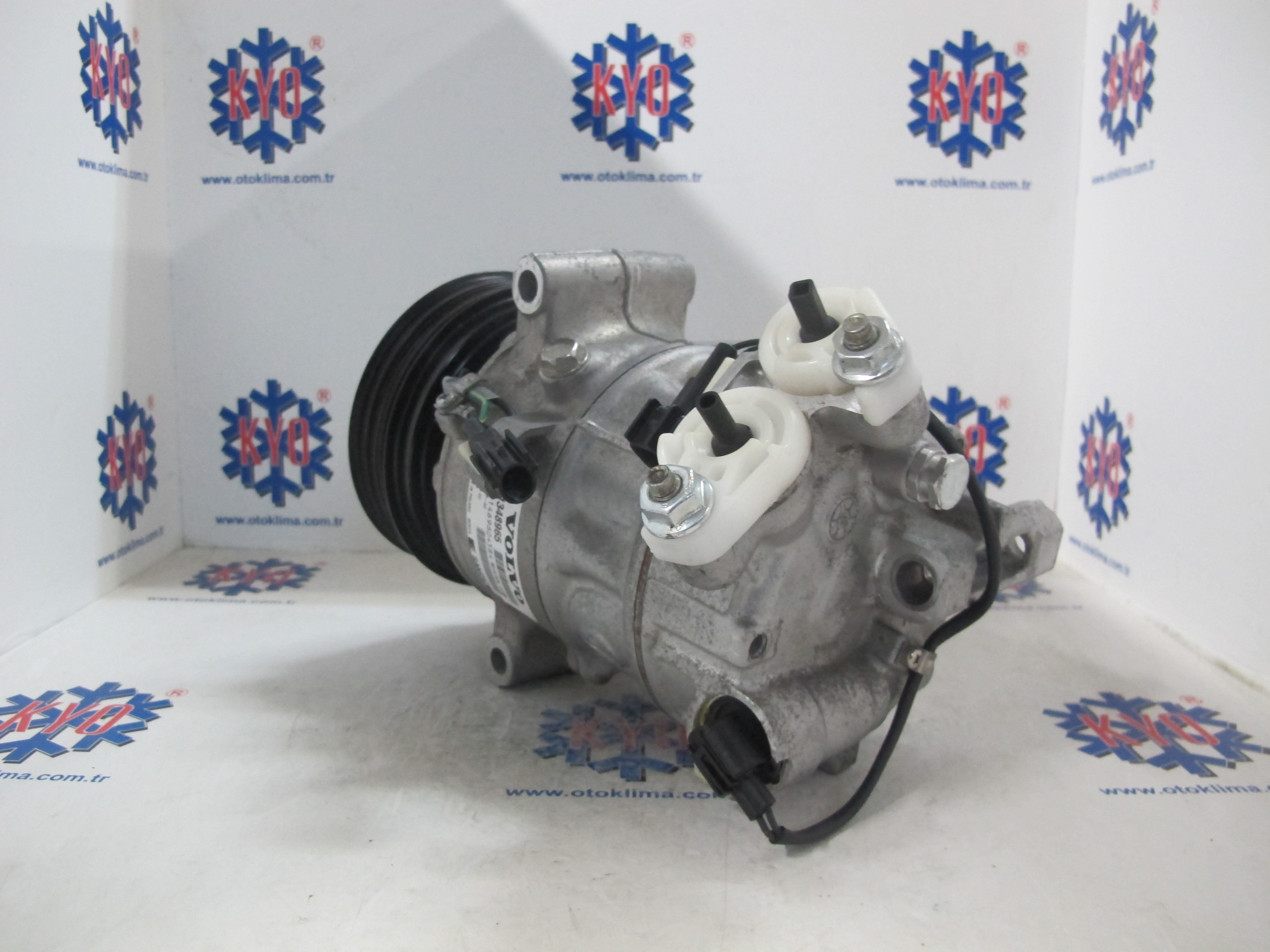 KYOK150353 VOLVO V40 HATCHBACK 2.0 6 PK  OEM : 31348965 - 31699131