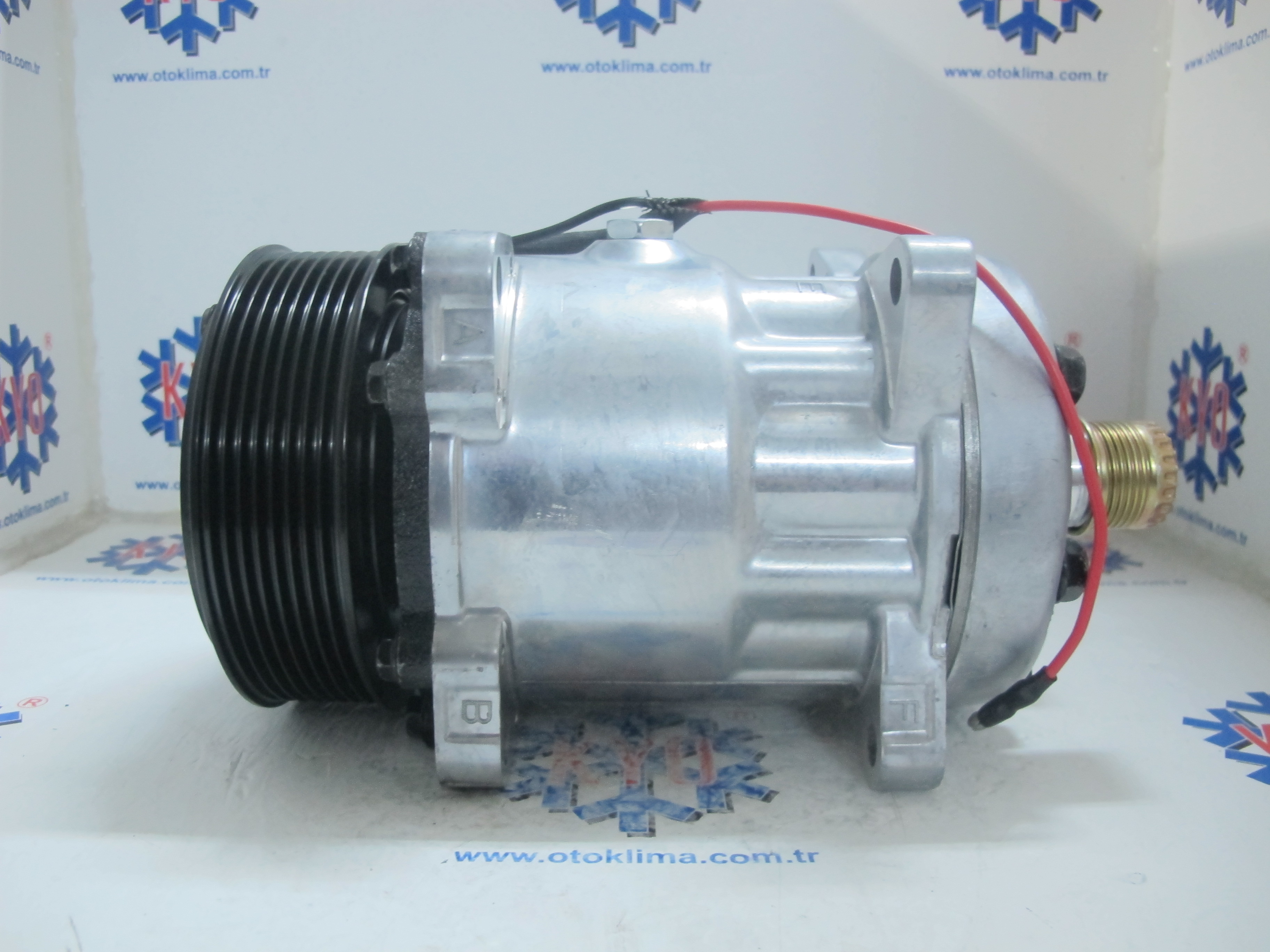 KYOK150278 7H15 8PK 24V-12V  ARKADAN 32X32 ÇİKİŞLİ 