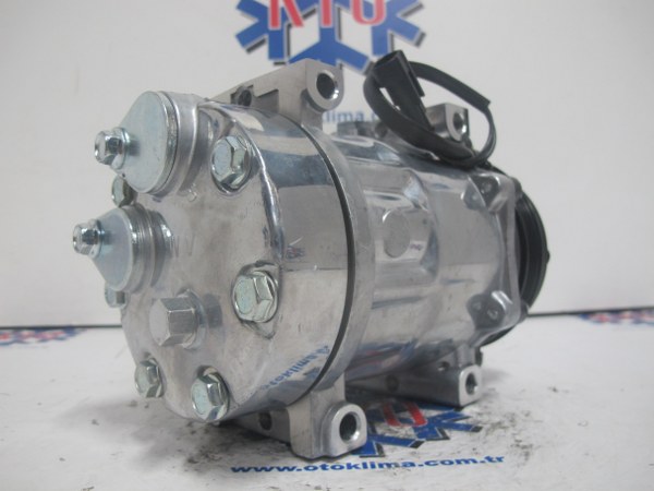KYOK15028  NEW HOLLAND  TRAKTÖR  4 PK 12V OEM : 87709785 - 87802912