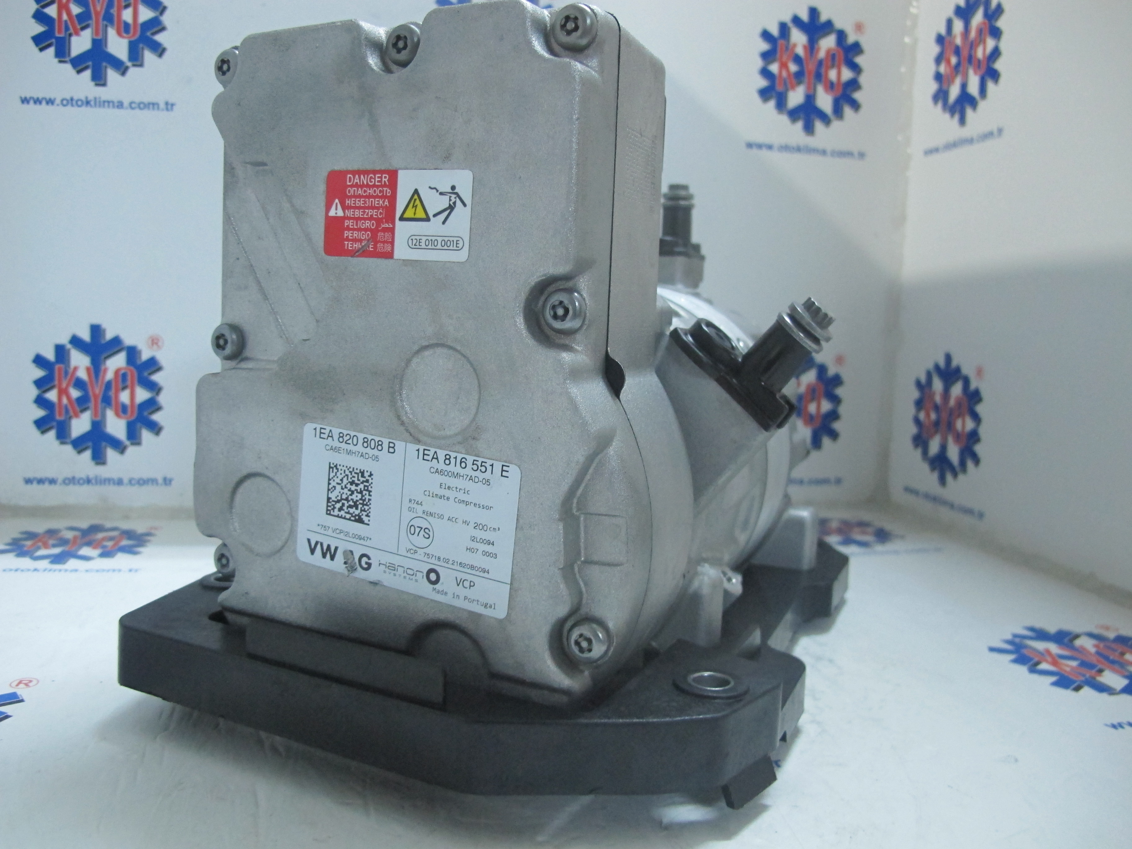 KYOK150281 VOLKSWAGEN ID4 2021 OEM : 1EA820808B - 1EA816551E