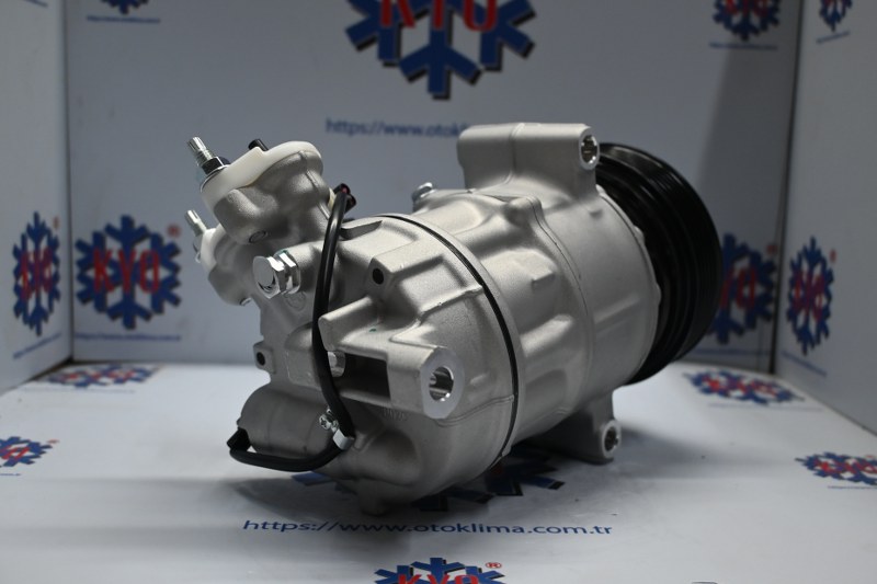 KYOK150353 VOLVO V40 HATCHBACK 2.0 6 PK  OEM : 31348965 - 31699131 -P32260849  - P31404446