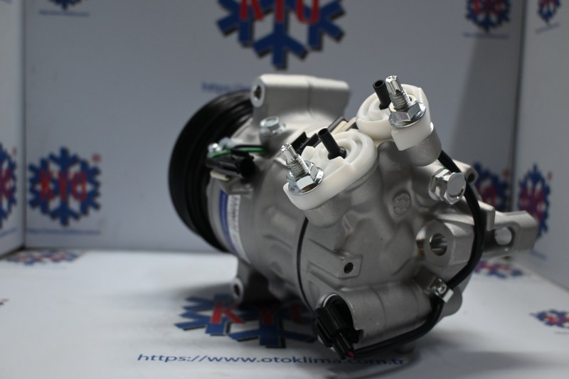 KYOK150353 VOLVO V40 HATCHBACK 2.0 6 PK  OEM : 31348965 - 31699131 -P32260849  - P31404446