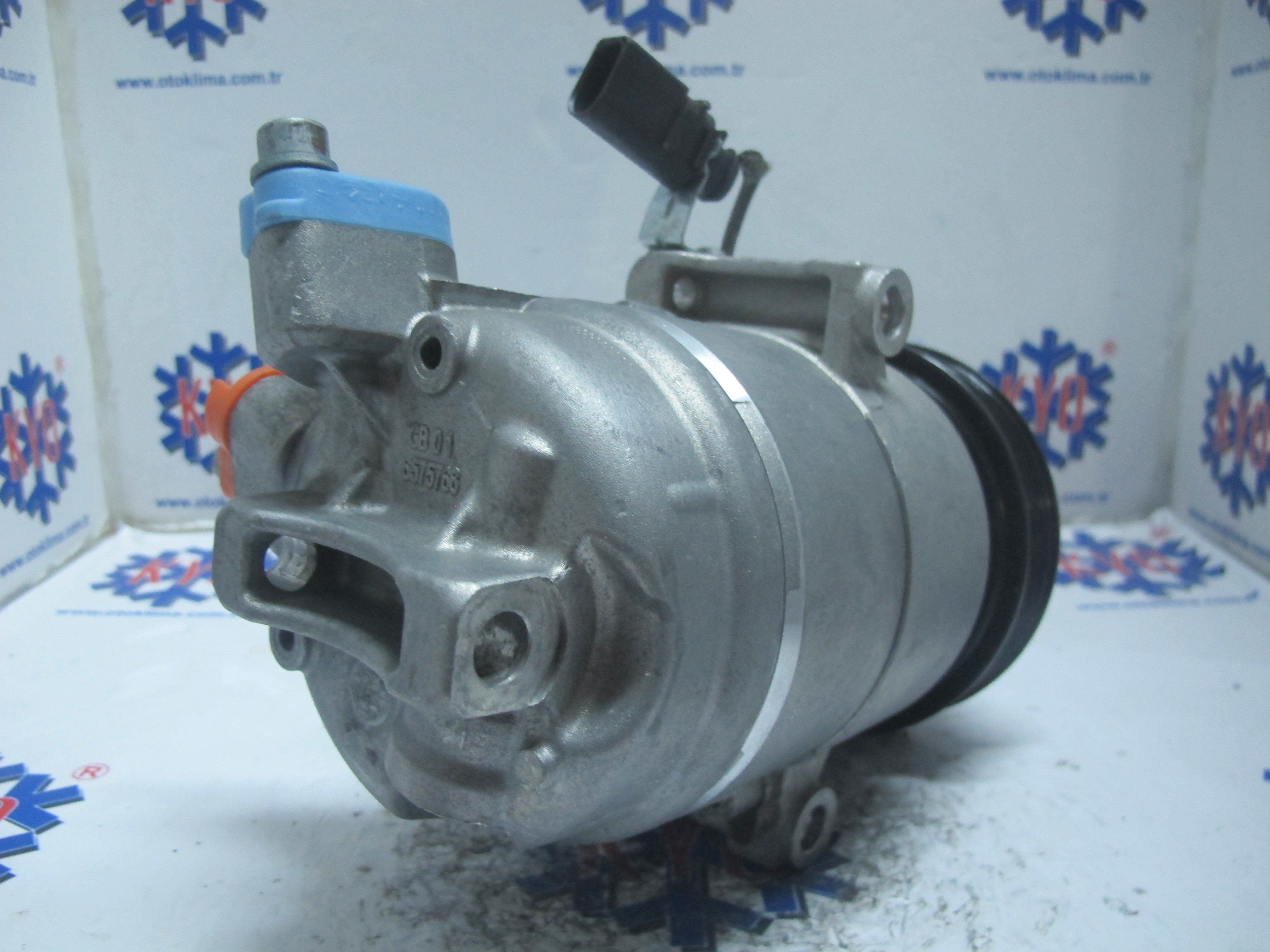 KYOK150363 VOLKSWAGEN POLO OEM :1S0820803D
