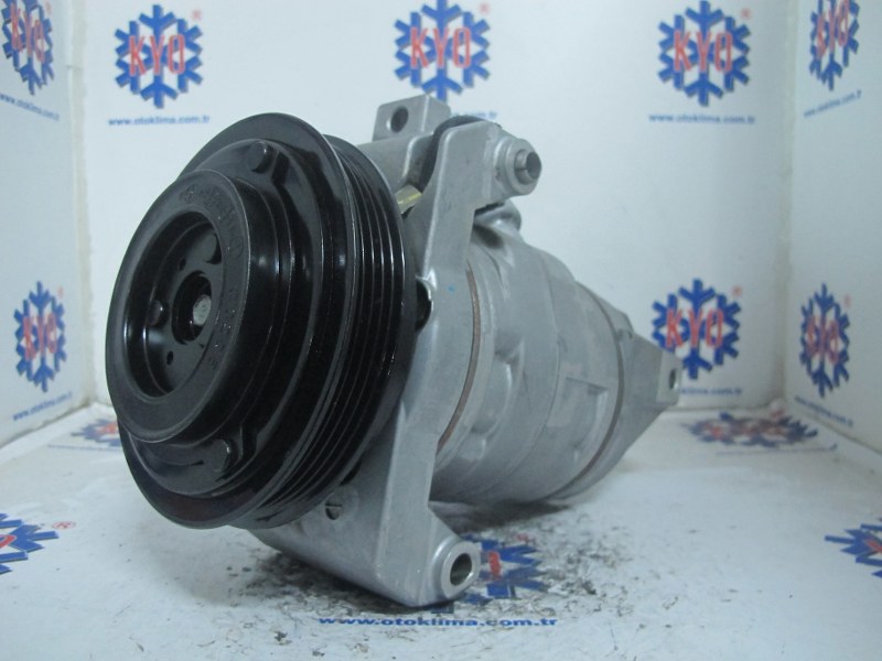 KYOK150369 FORD MUSTANG 4 PK OEM : DR33-19D629-AA