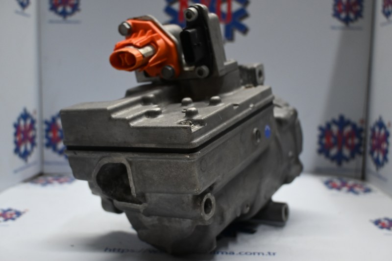 KYOK150399 RENAULT FLUENCE ZE  OEM : 926004760R - 042200-0520