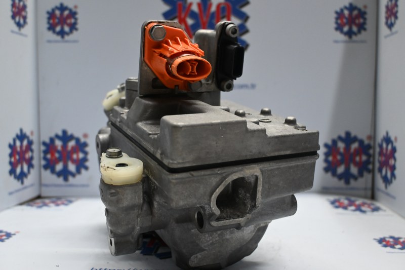 KYOK150399 RENAULT FLUENCE ZE  OEM : 926004760R - 042200-0520