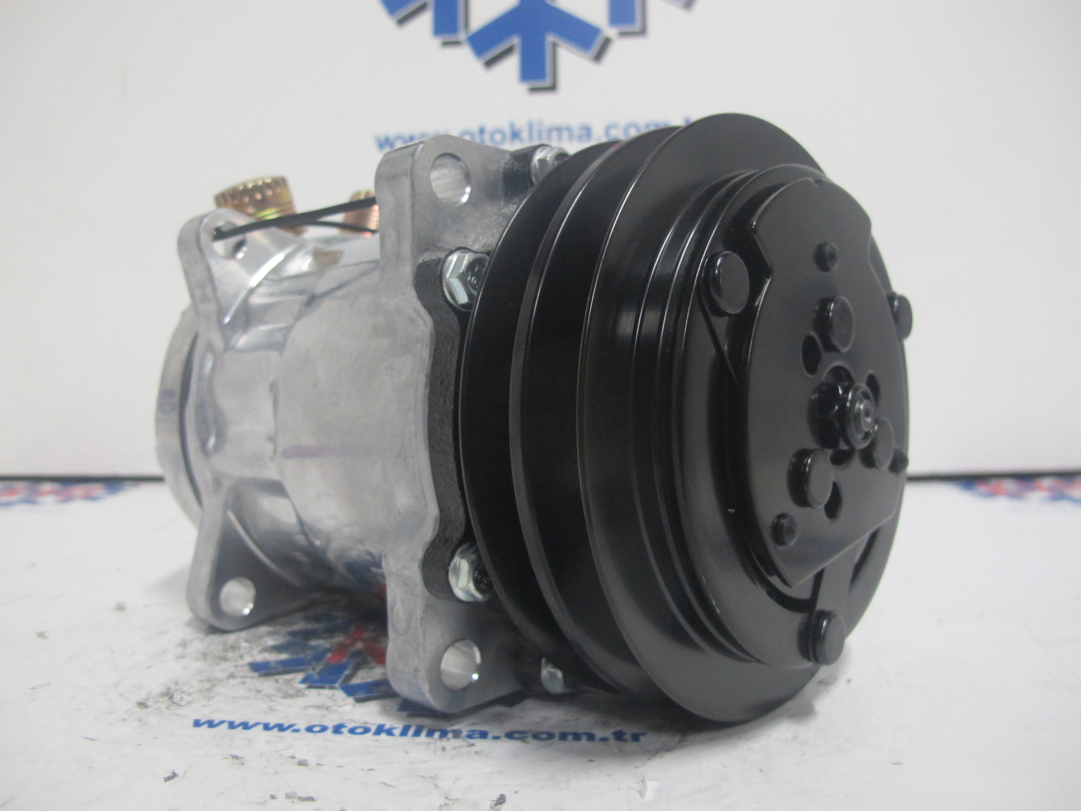 KYOK15042 SANDEN 7H15 12V V KAYİŞ  32X32 C-B OEM : SANDEN 6074