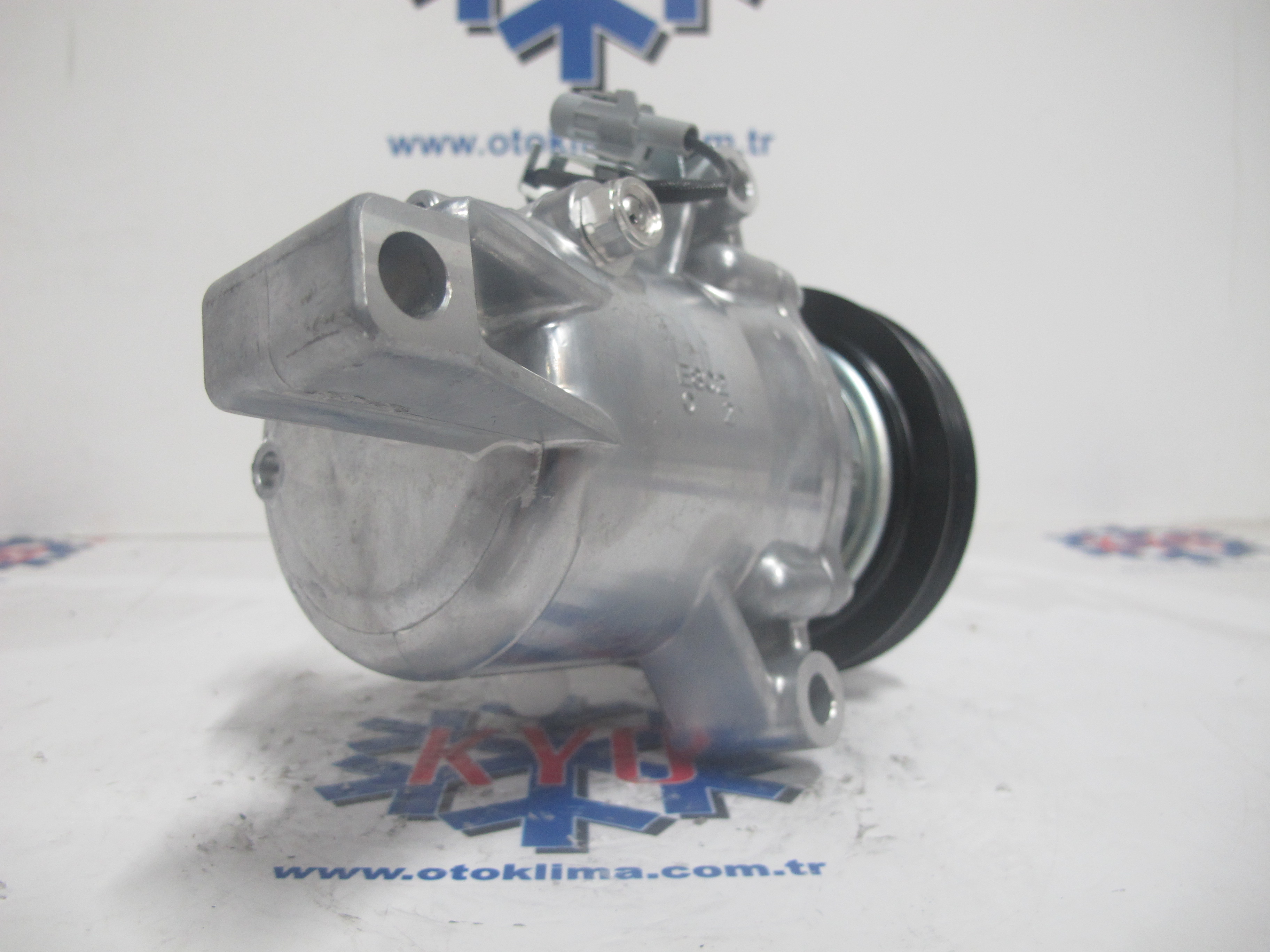 KYOK150422  SUZUKİ SWİFT OEM : 447280-3572 - 95200-52R00