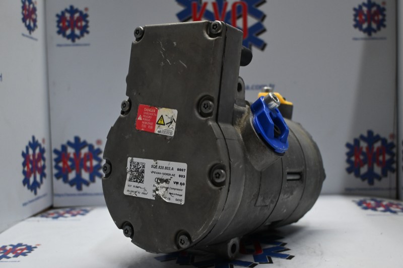 KYOK150501 VOLSKWAGEN GOLF VII / PASSAT / AUDİ A3 OEM : 5QE820803A