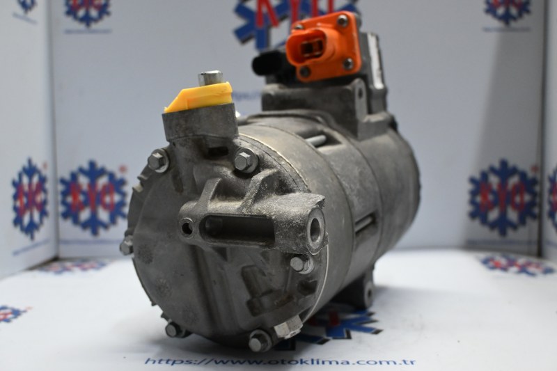 KYOK150501 VOLSKWAGEN GOLF VII / PASSAT / AUDİ A3 OEM : 5QE820803A